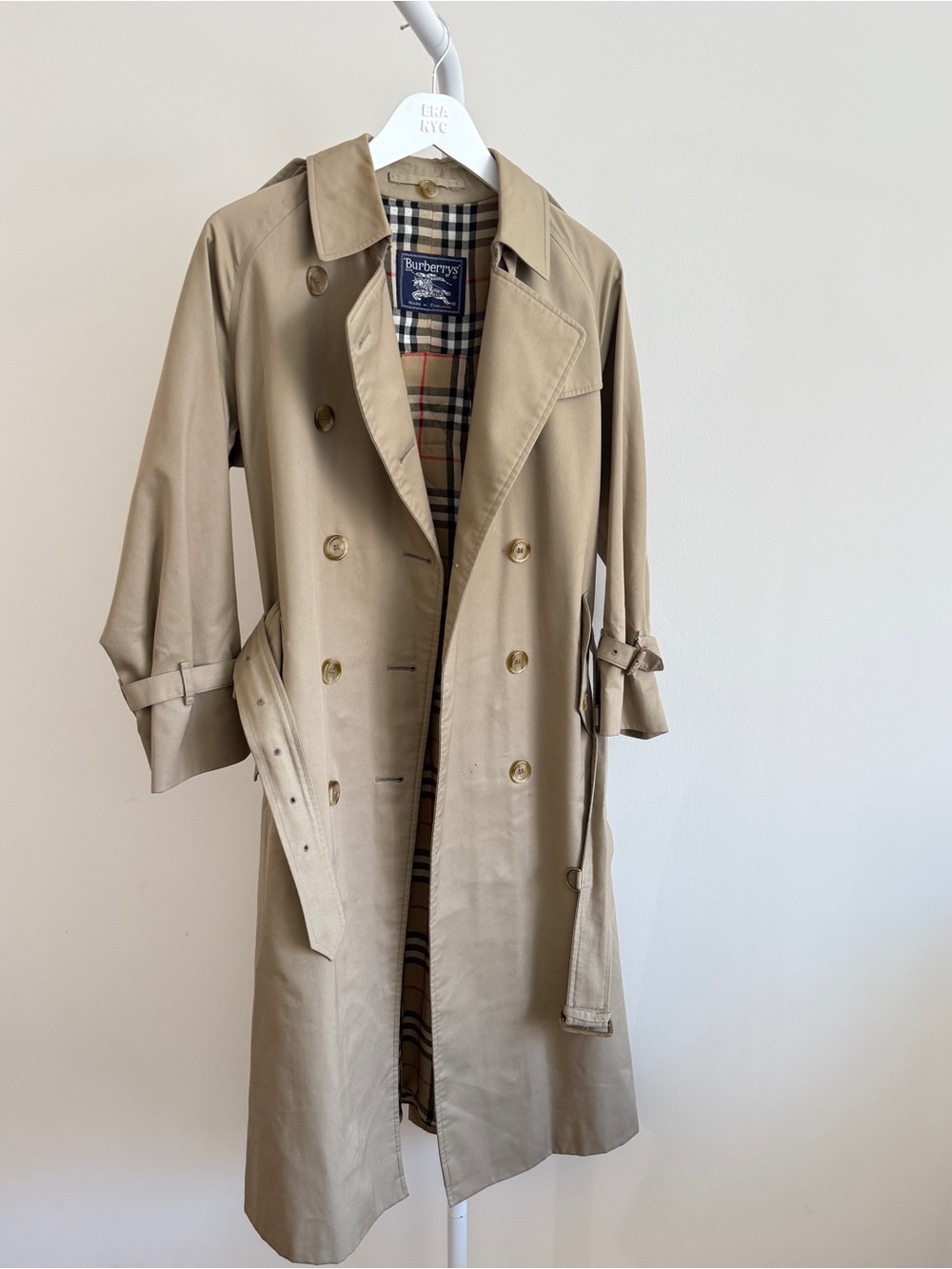 Vintage authentic Burberry trench coat, size Small - Picture 2 of 10